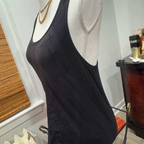 Black Sleeveless Women's Top - Picture 3 of 4